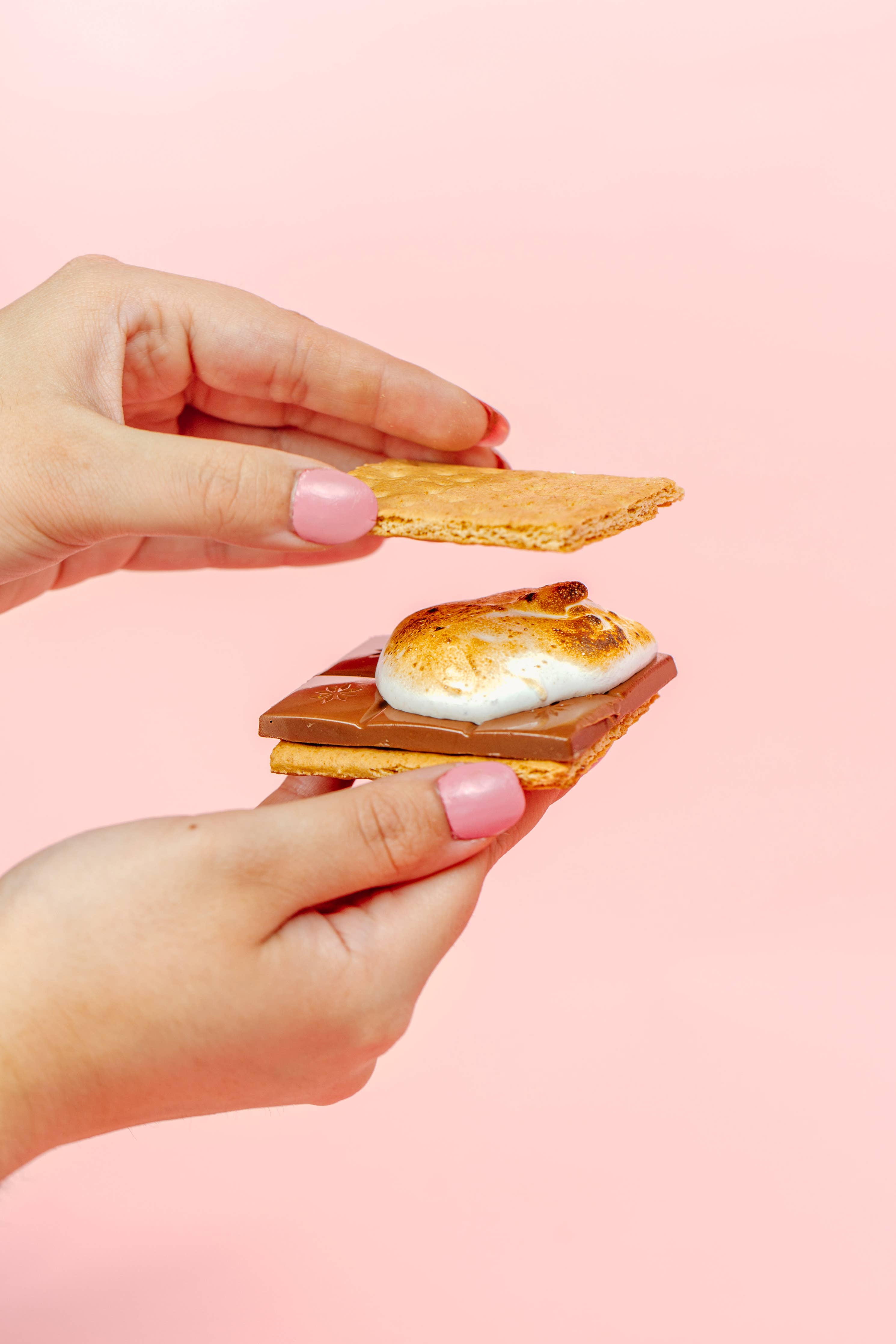 Gimme S’More Ooey Marshmallow Goodness Creme Spread